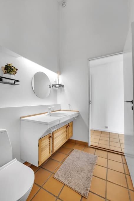 Elegant 4br With Great Views And Location Tromso