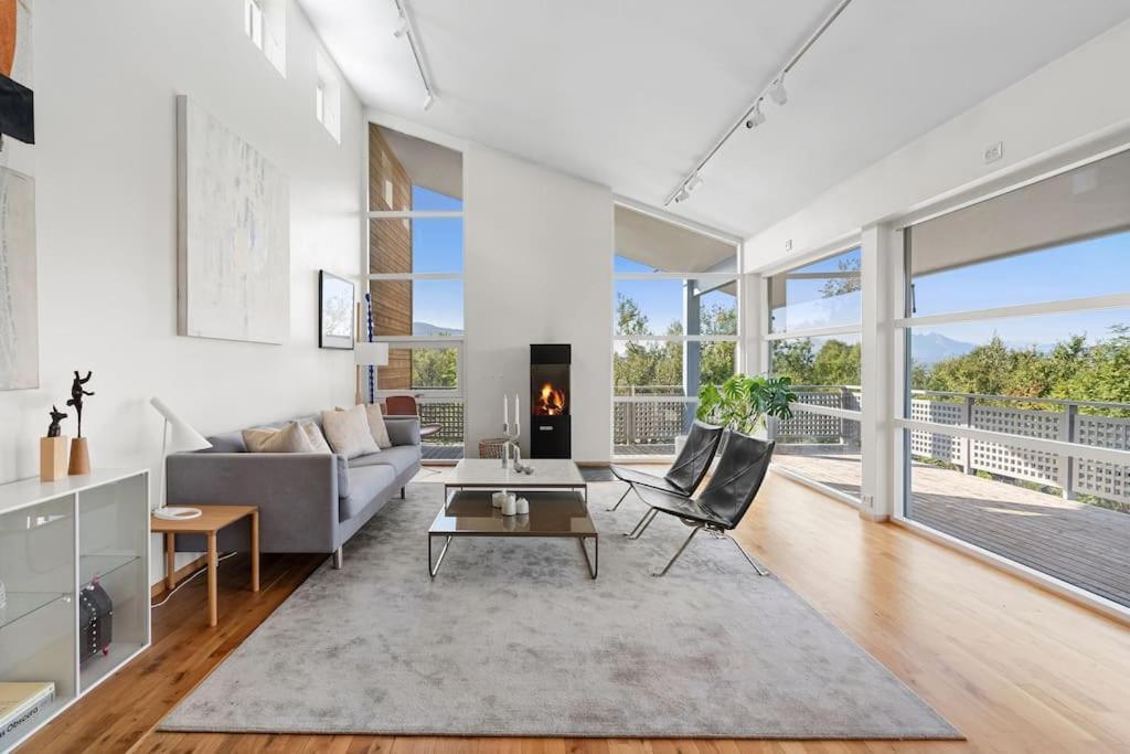 Elegant 4br With Great Views And Location Villa Tromso