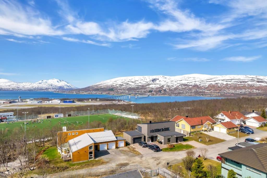 Elegant 4br With Great Views And Location Villa Tromso