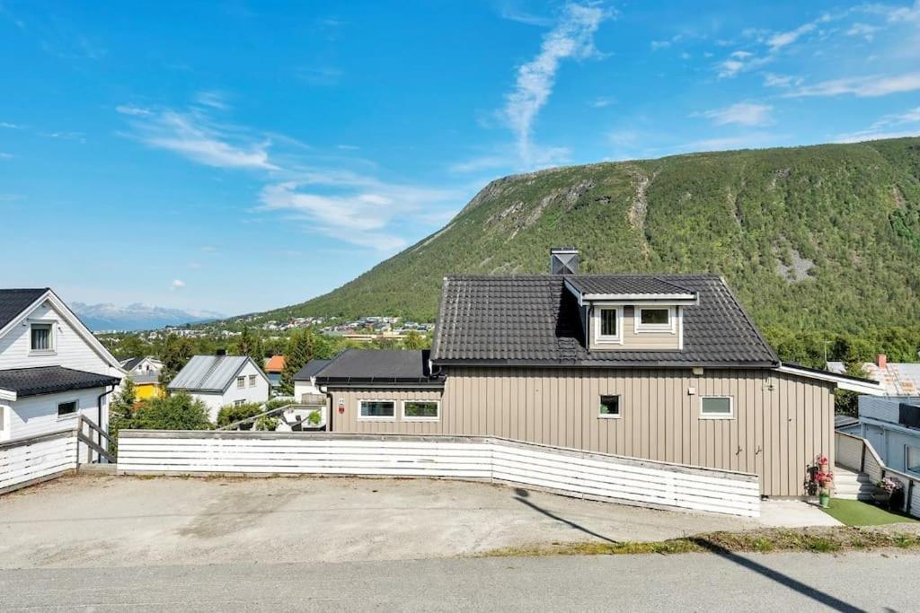 In Tromsdalen Apartment *
