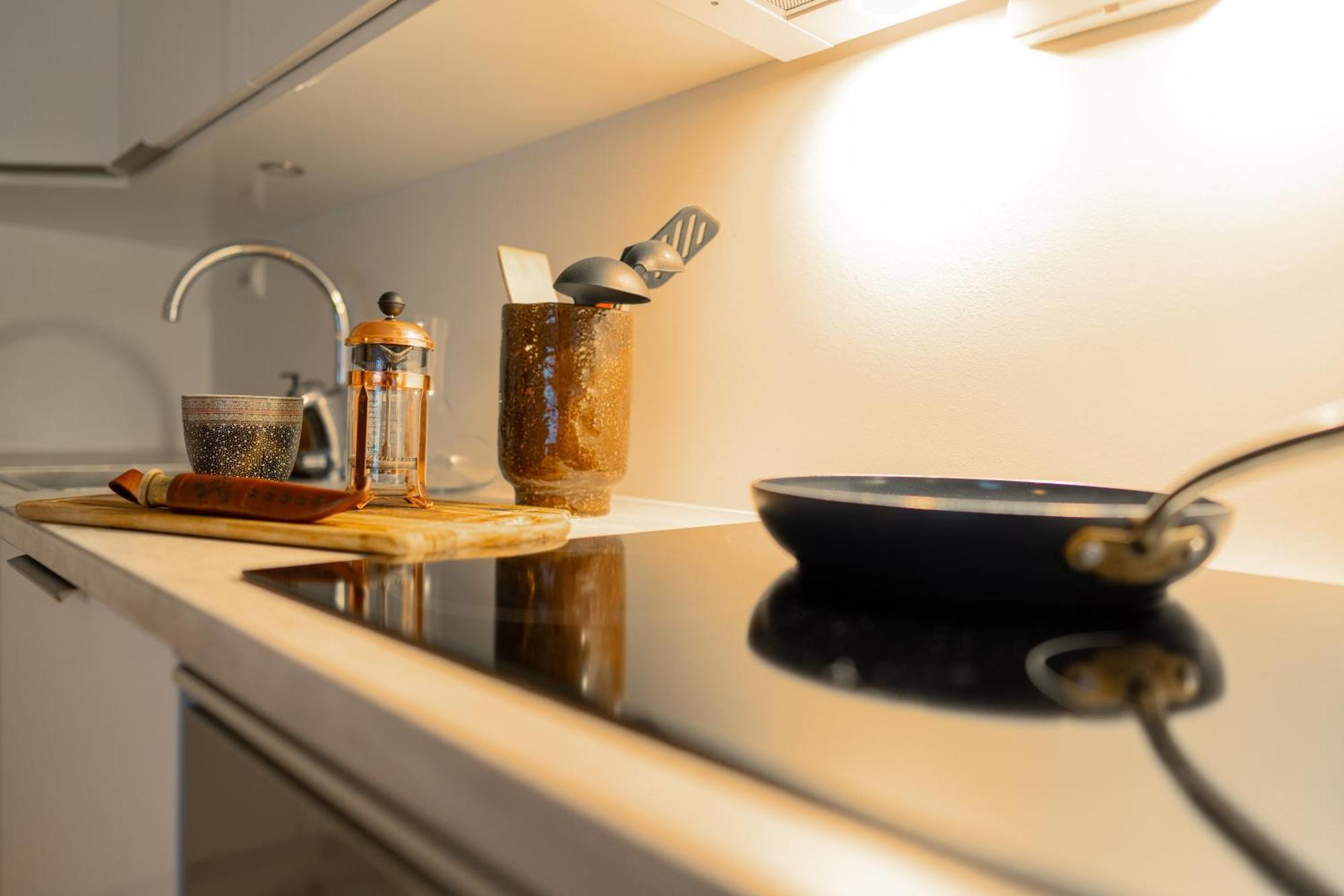 Northern Light - Skir Ocean View Apartment Tromso