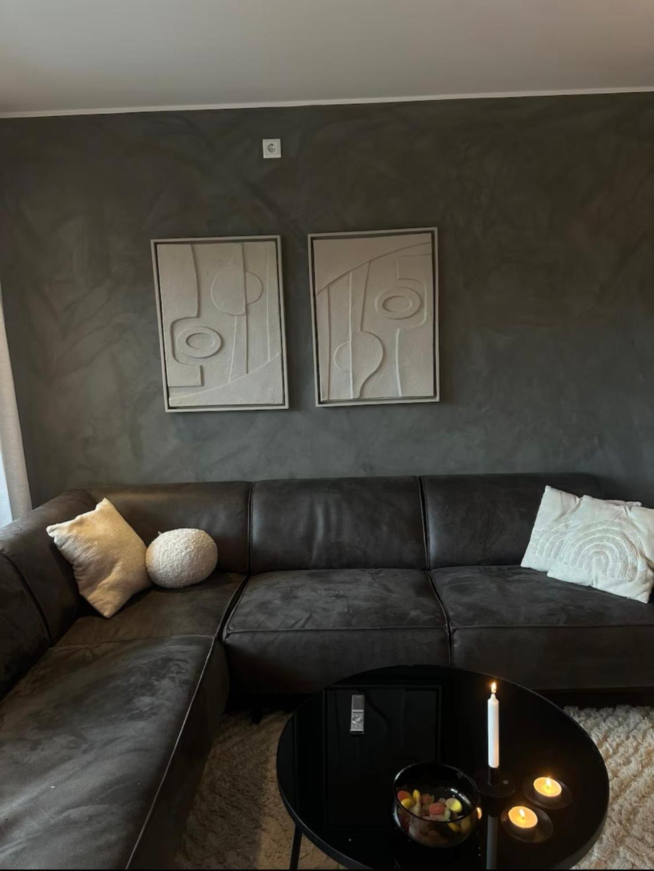 Two-bedroom Apartment, Free Parking, Perfect For Exploring *