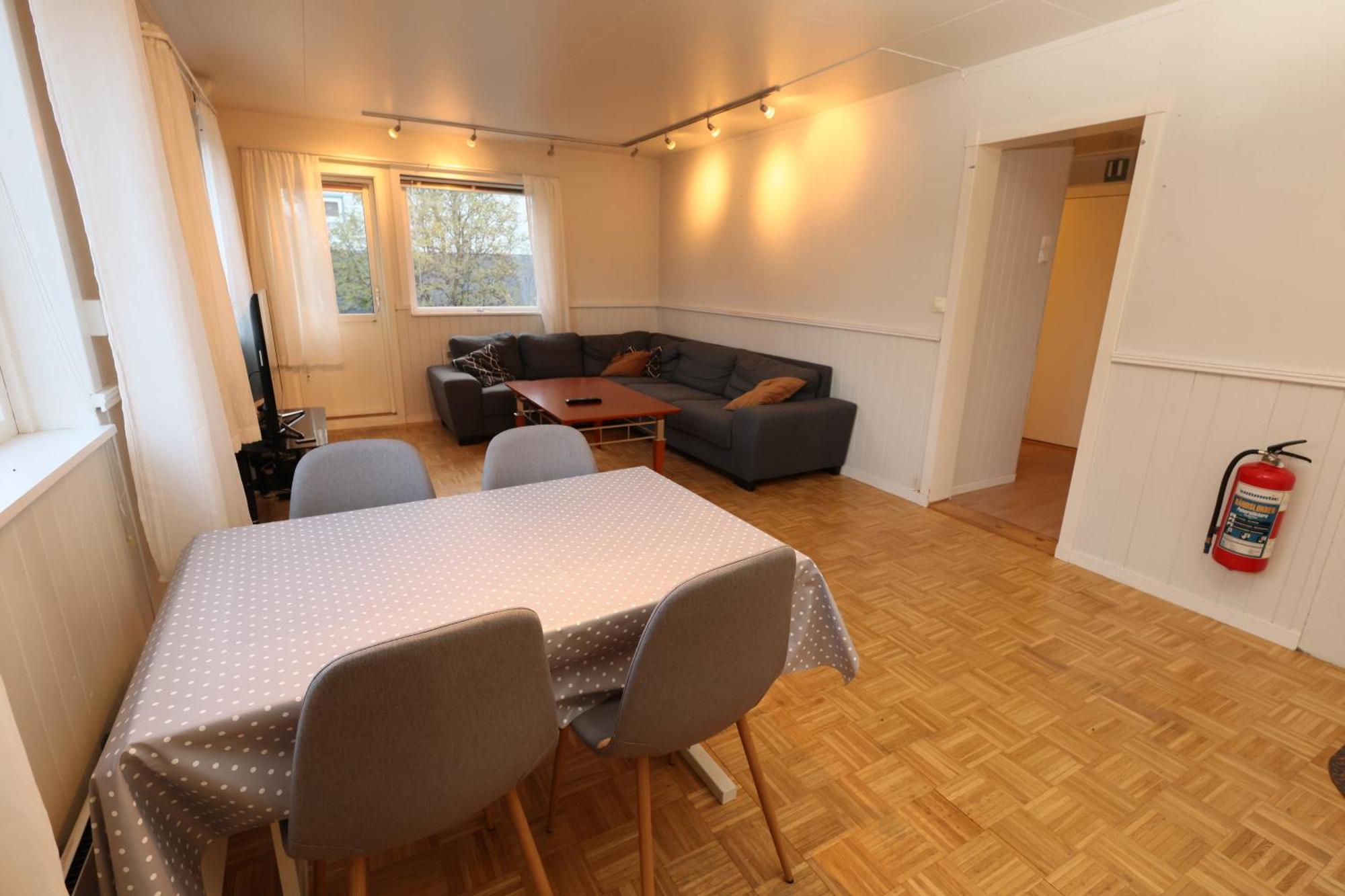 Apartment Close To Center, 900 M, 2 Bedroom, 2nd Floor