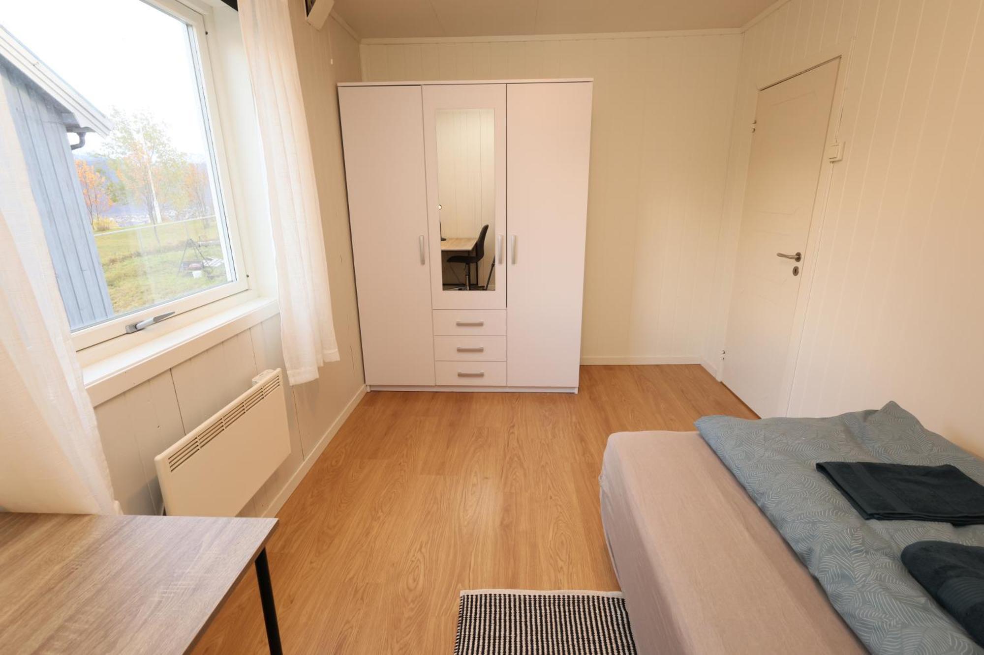 Close To Center, 900 M, 2 Bedroom, 2nd Floor Tromso