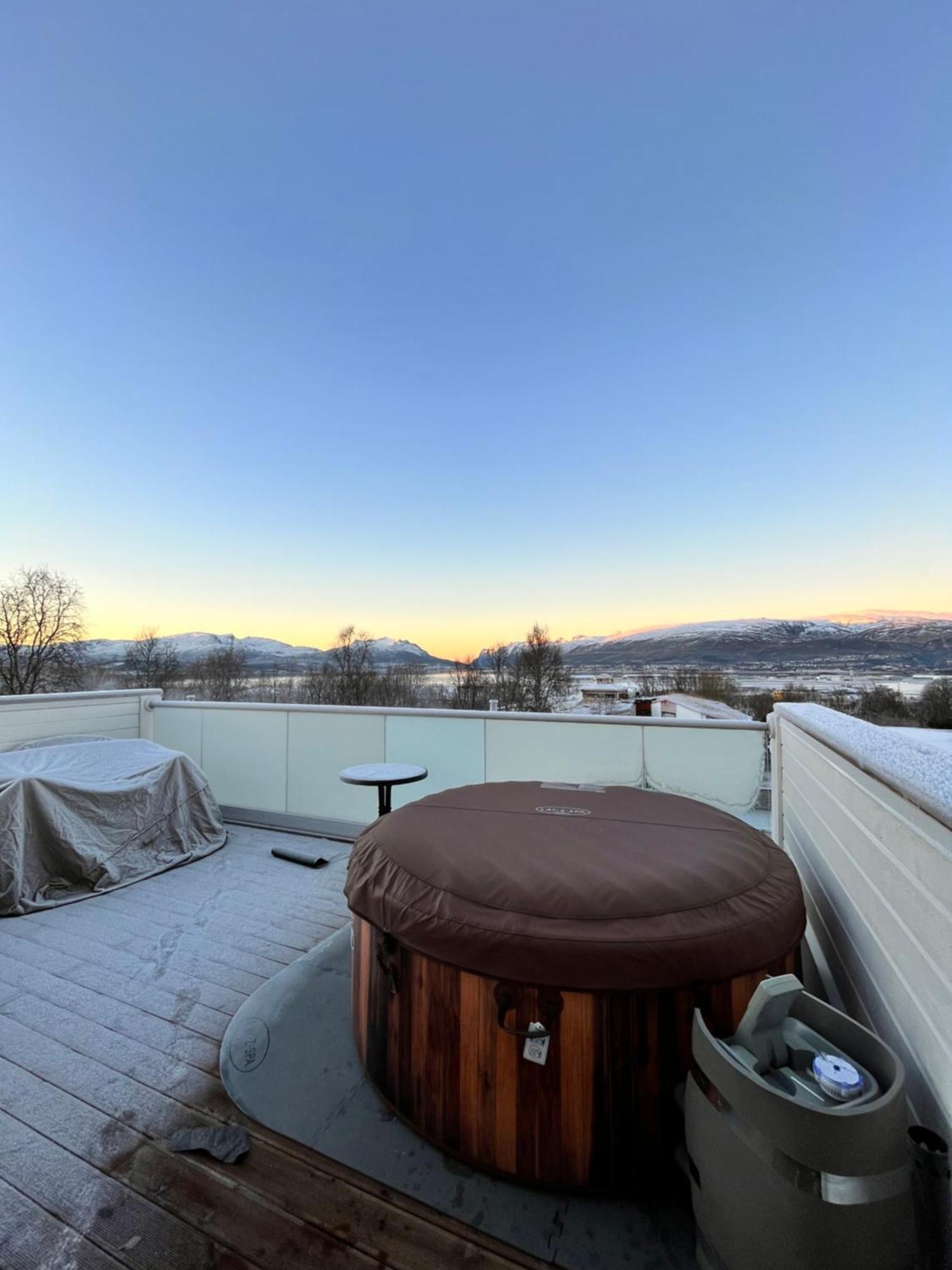 Northern Lights View Apartment *