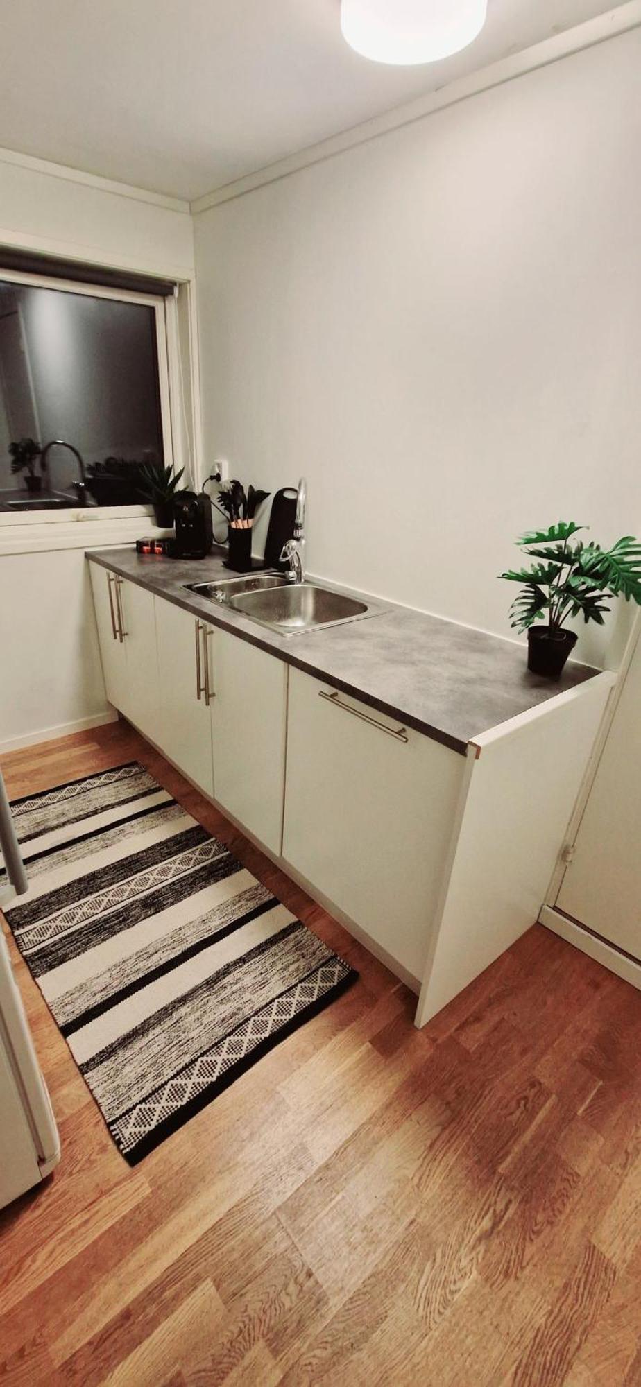 In Tromso, Located Between The Arctic Cathedral And The Cable Car Appartement *