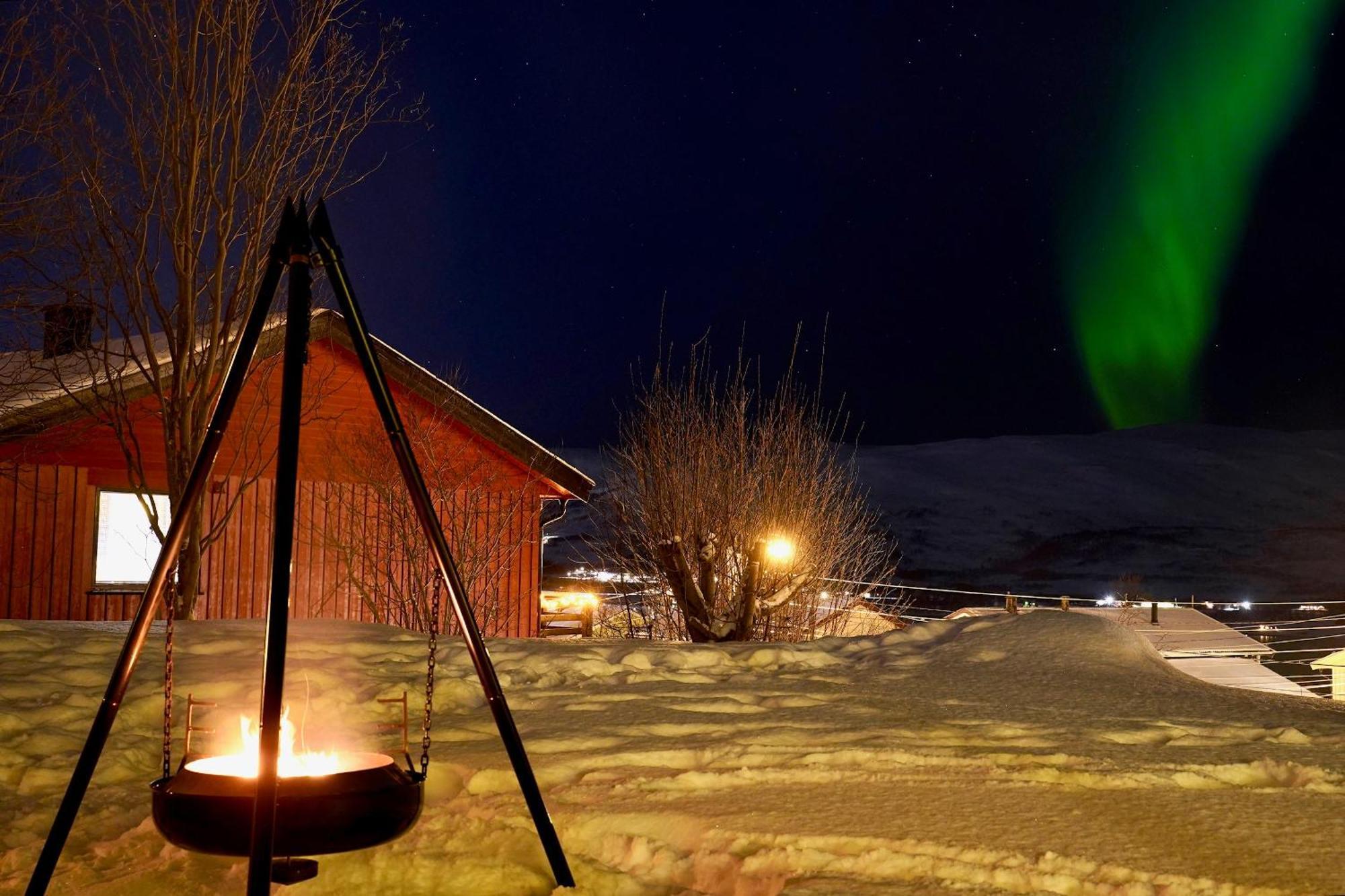 Fredelig Med Utsiktsplass Til Nordlys Apartment