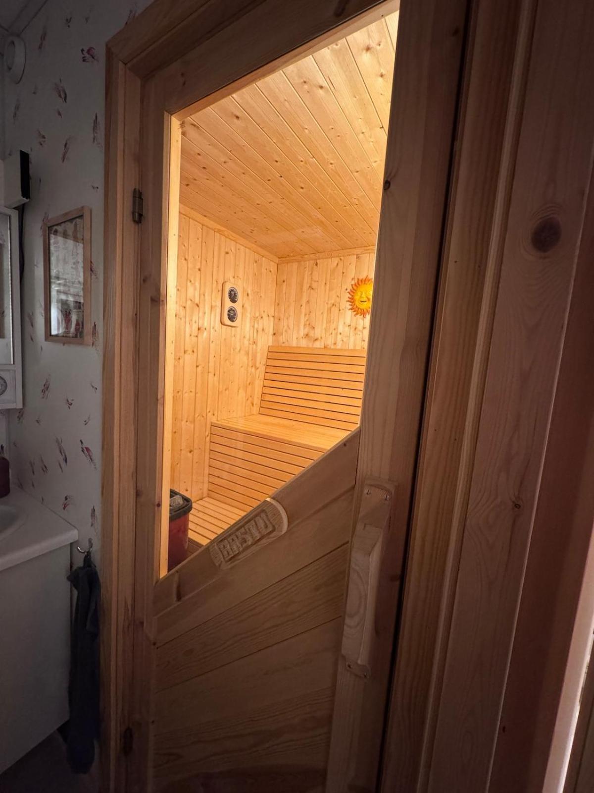 Sauna *