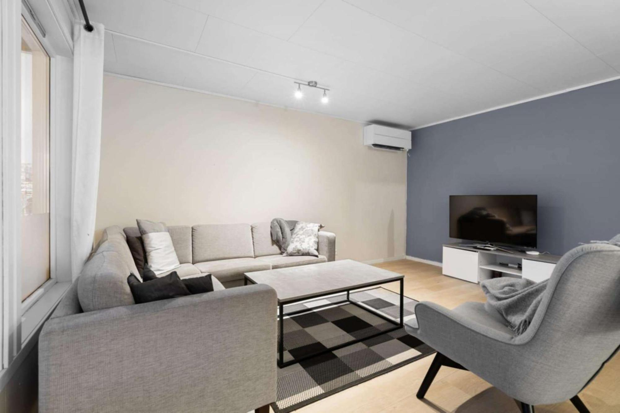 Lovly 3 Bedroom With The View Of Aurora Apartment *