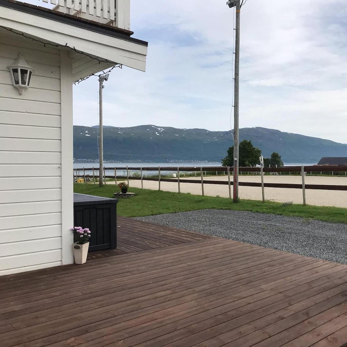 Marisletta Farm - House By The Sea