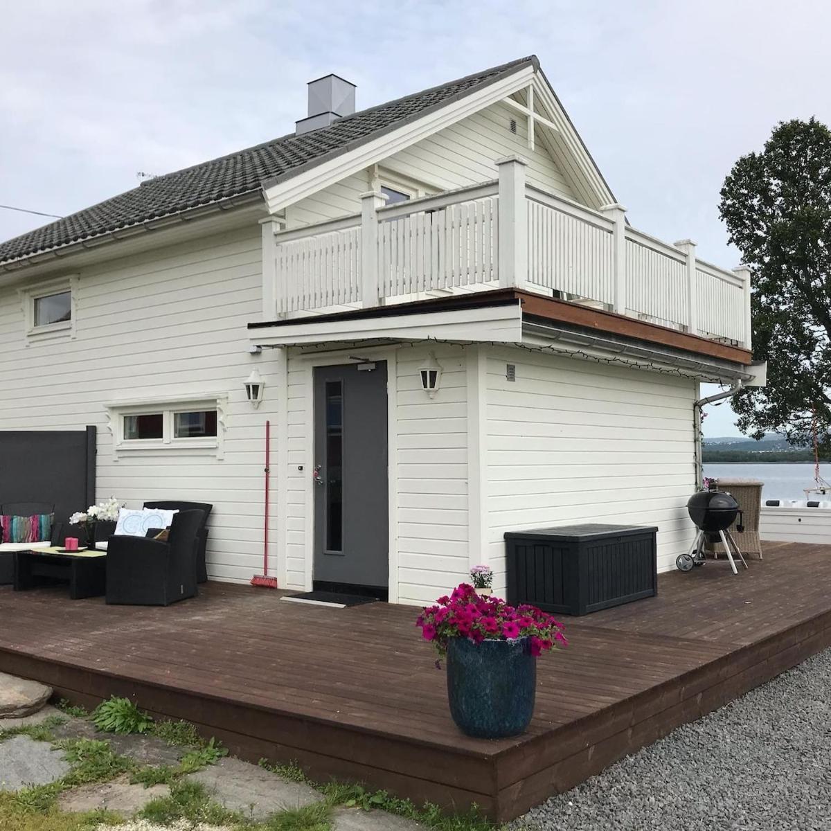 Marisletta Farm - House By The Sea * Tromso