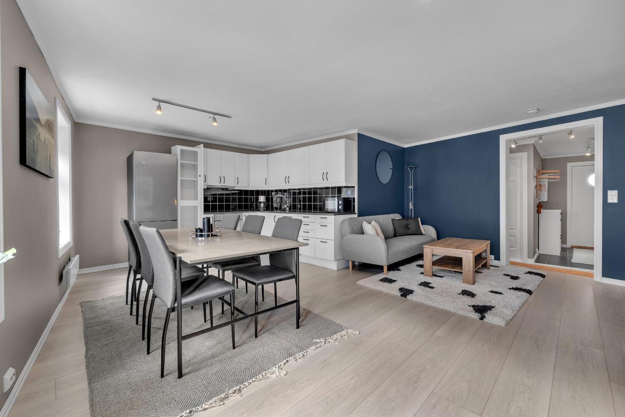 The Urban Cityscape Apartment *