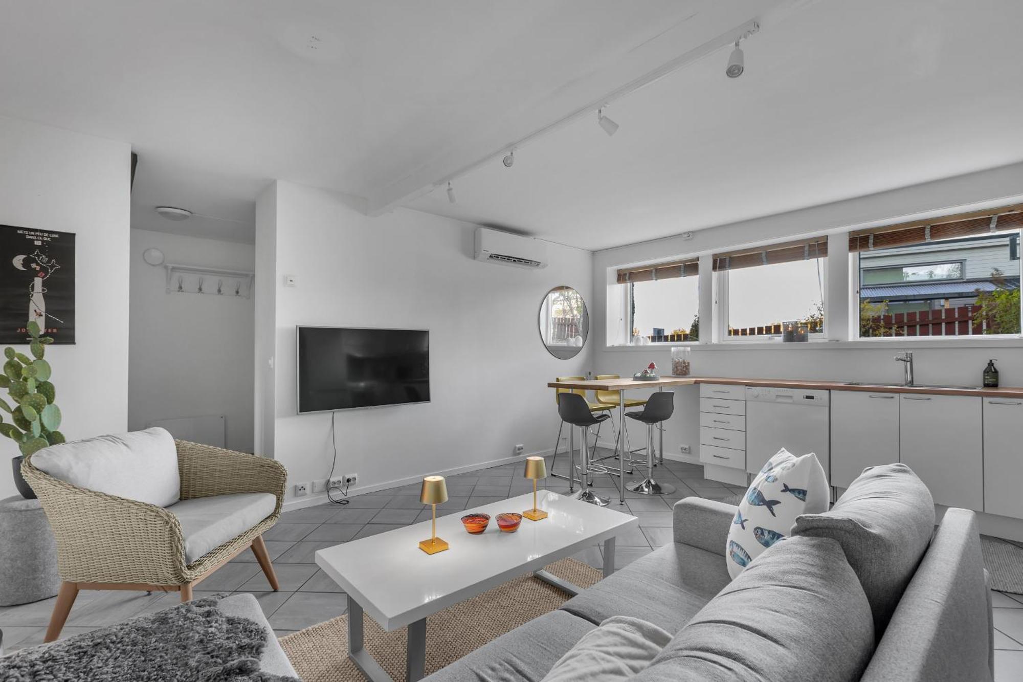 Apartment Stormly - Modern 1bed With Sofabed In Quiet Area *