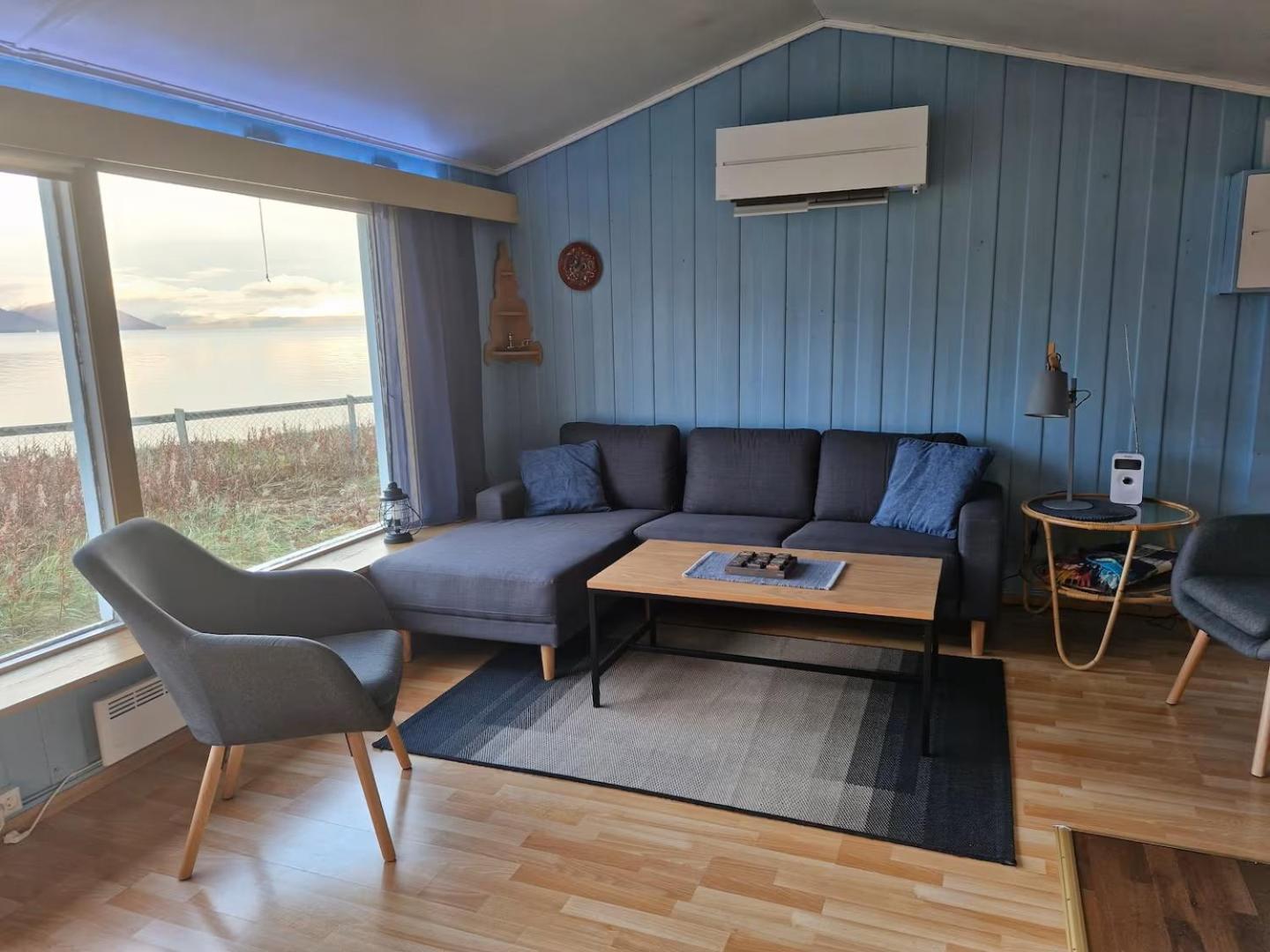 Ferienhaus Cozy By The Sea