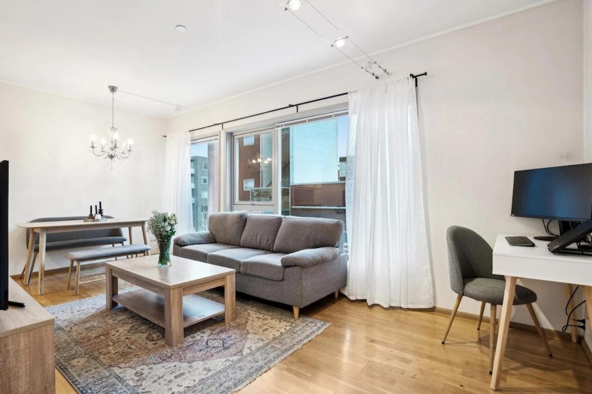 Sentral Leilighet, 2 Soverom, Opptil 5 Personer * Tromso