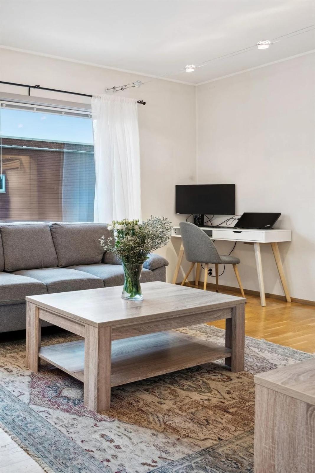 Apartment Sentral Leilighet, 2 Soverom, Opptil 5 Personer *