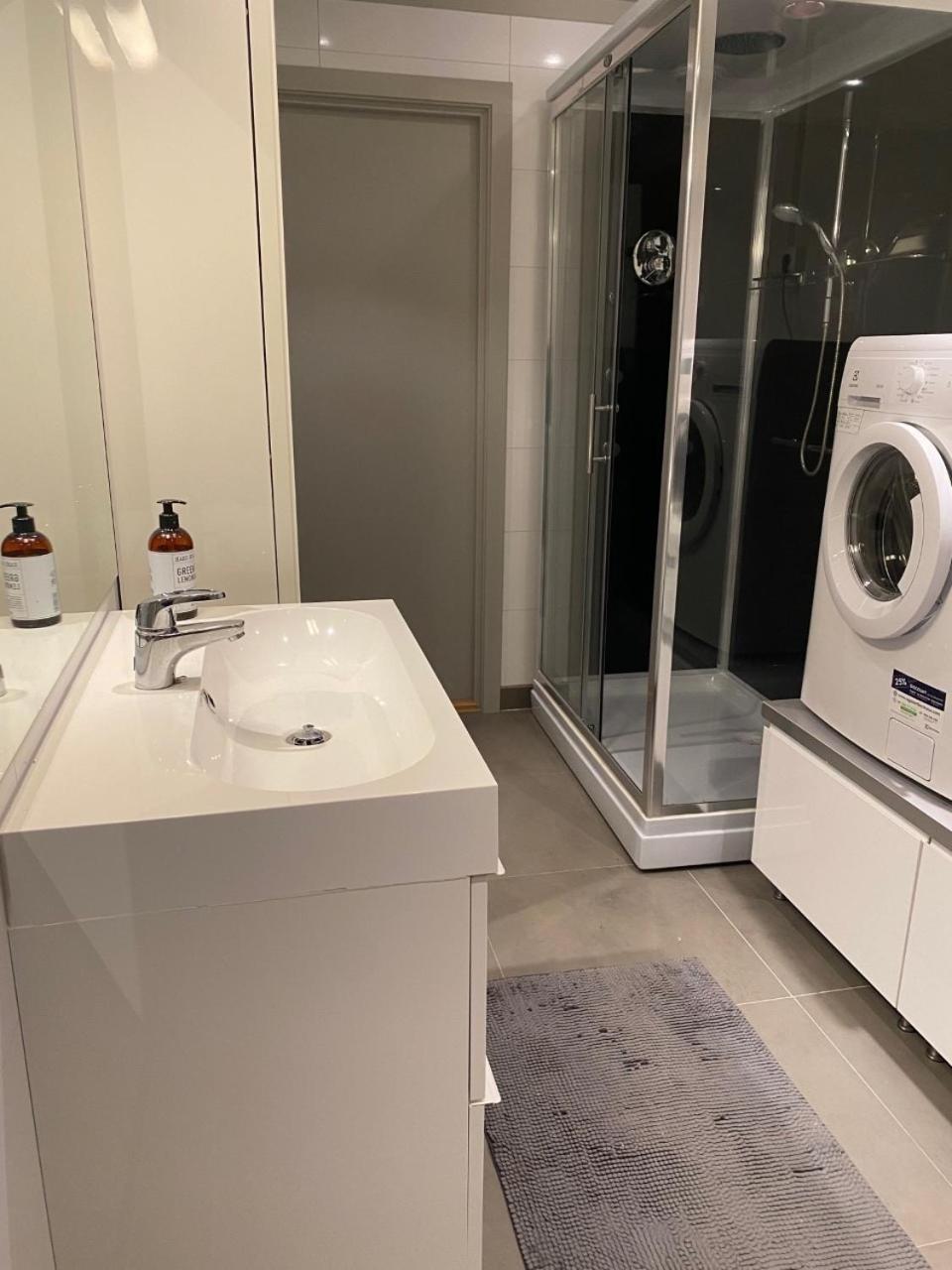 Villa Moderne Ved Havet 3 Soverom Og 2 Bad Tromso