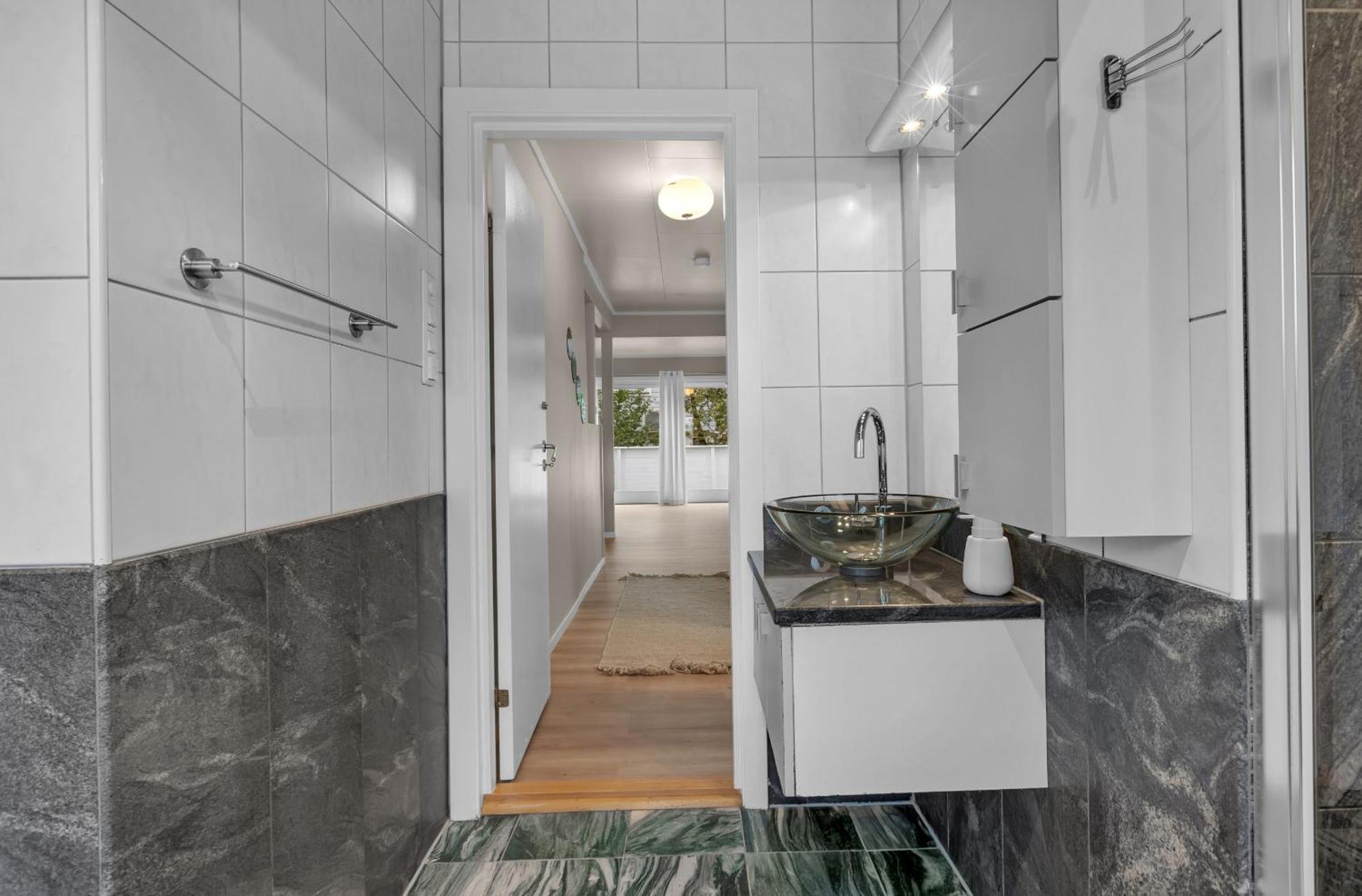 Stort Hus Med Mange Soverom Sentralt I Holiday home *