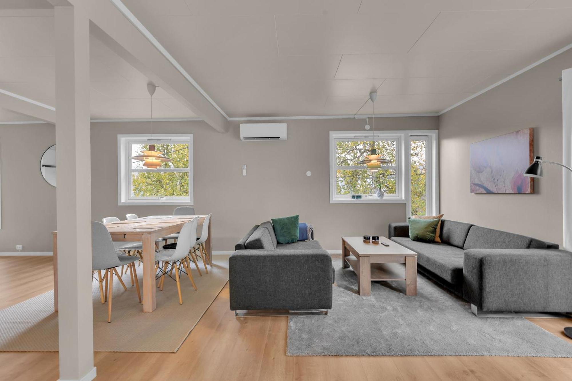 Stort Hus Med Mange Soverom Sentralt I Holiday home Tromso