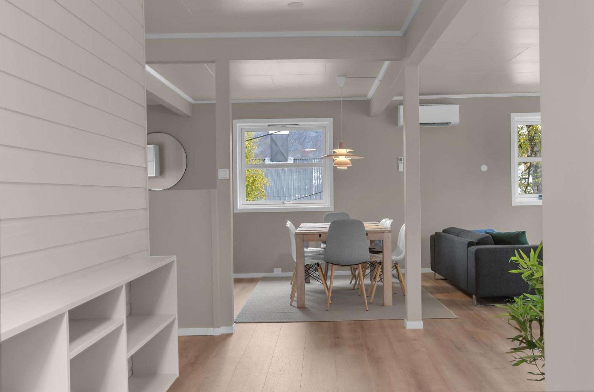 Stort Hus Med Mange Soverom Sentralt I Tromso