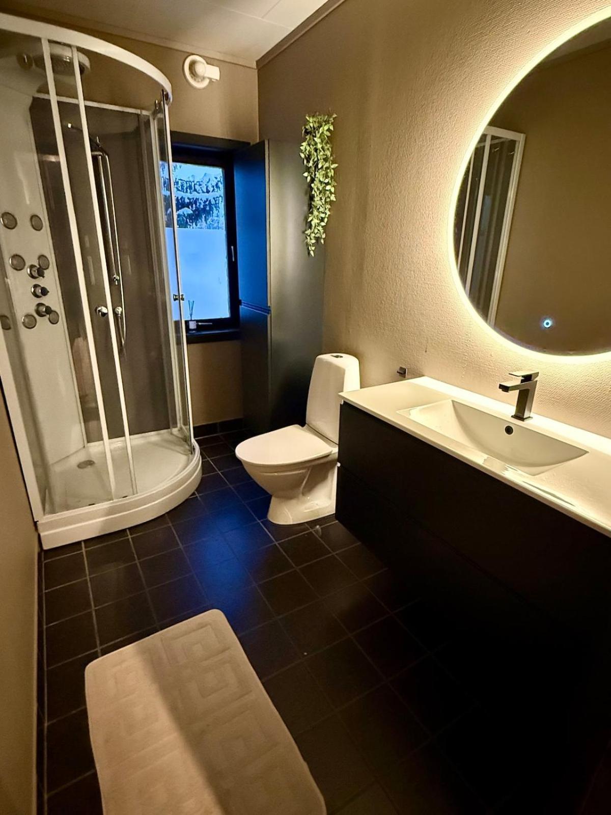 Alfheim Apartment, Central, Free Parking, Free Wifi Apartment
