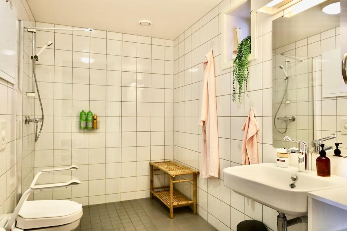 Near Both Center And Hiking Areas Appartement Tromsø