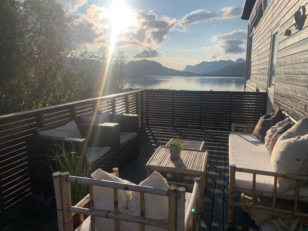 Spektakulaer Naert Sentrum Og Prestvannet Villa *