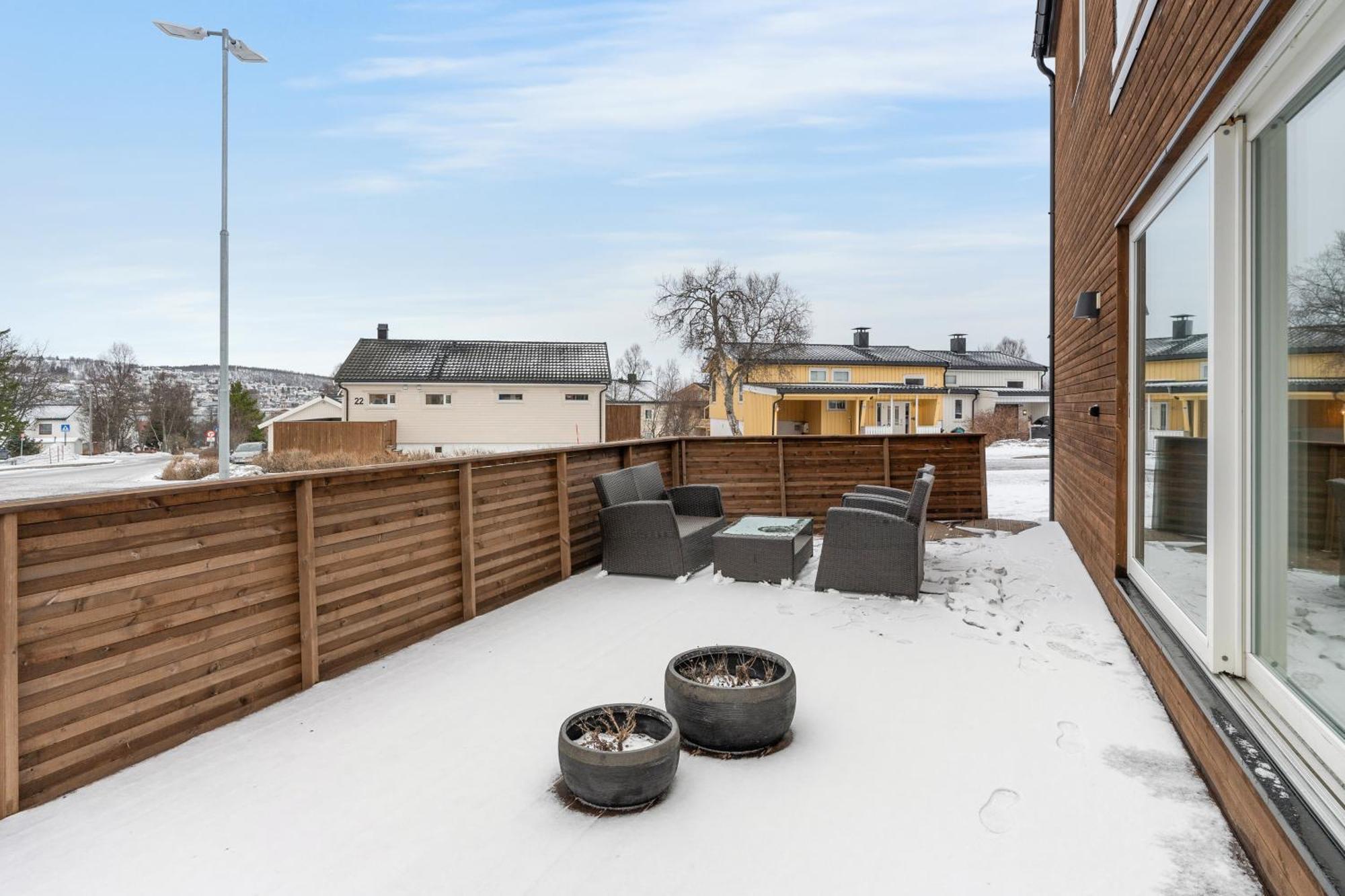 Luxury L Perfect For Large Groups L Quiet And Free Garage Tromso