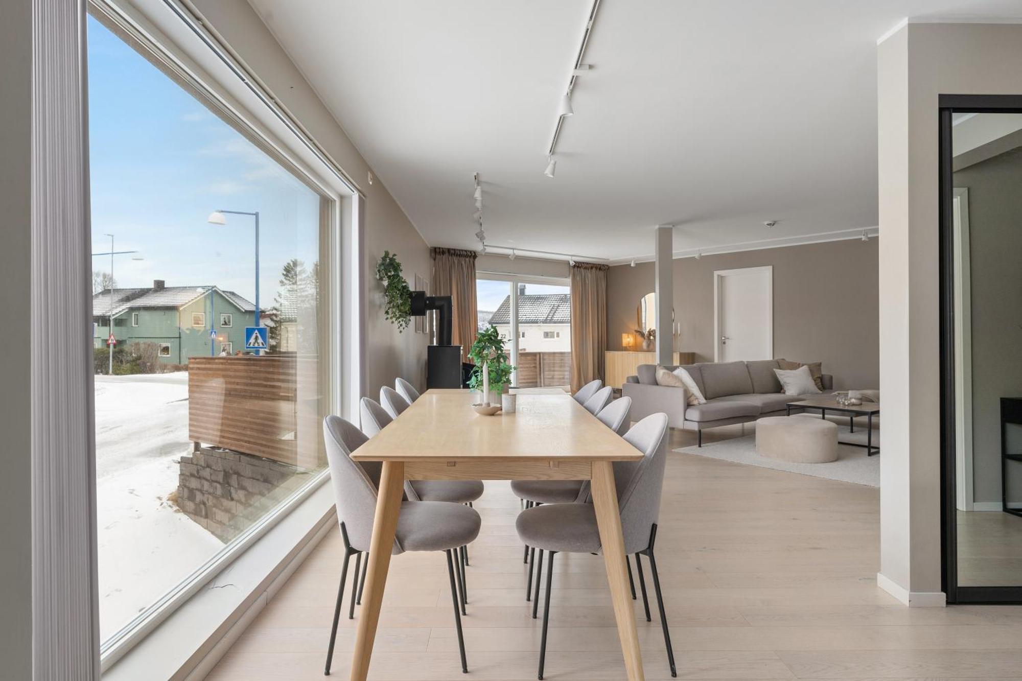 Luxury L Perfect For Large Groups L Quiet And Free Garage Apartment Tromso