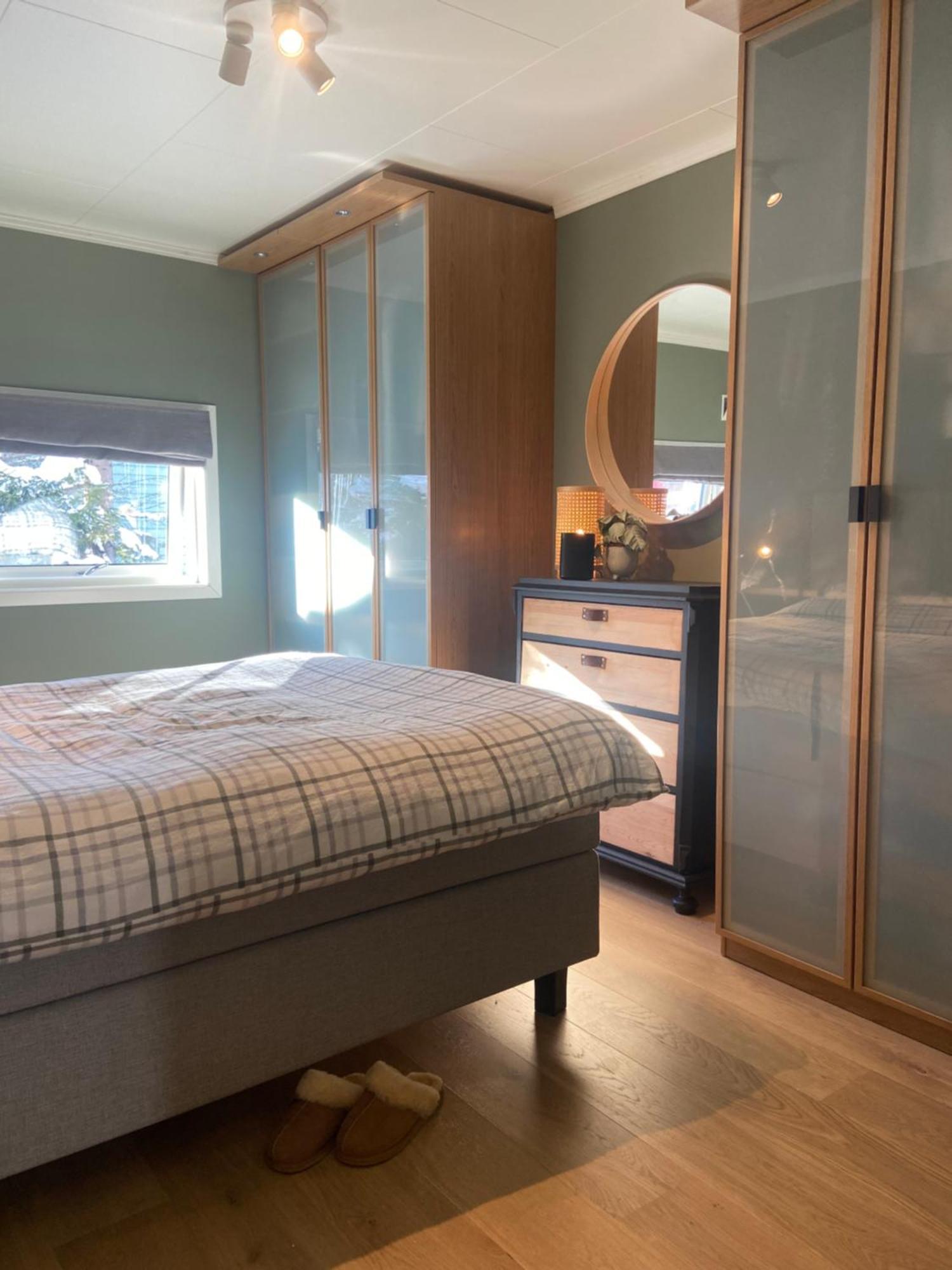 Spacious - Free Parking Apartment *