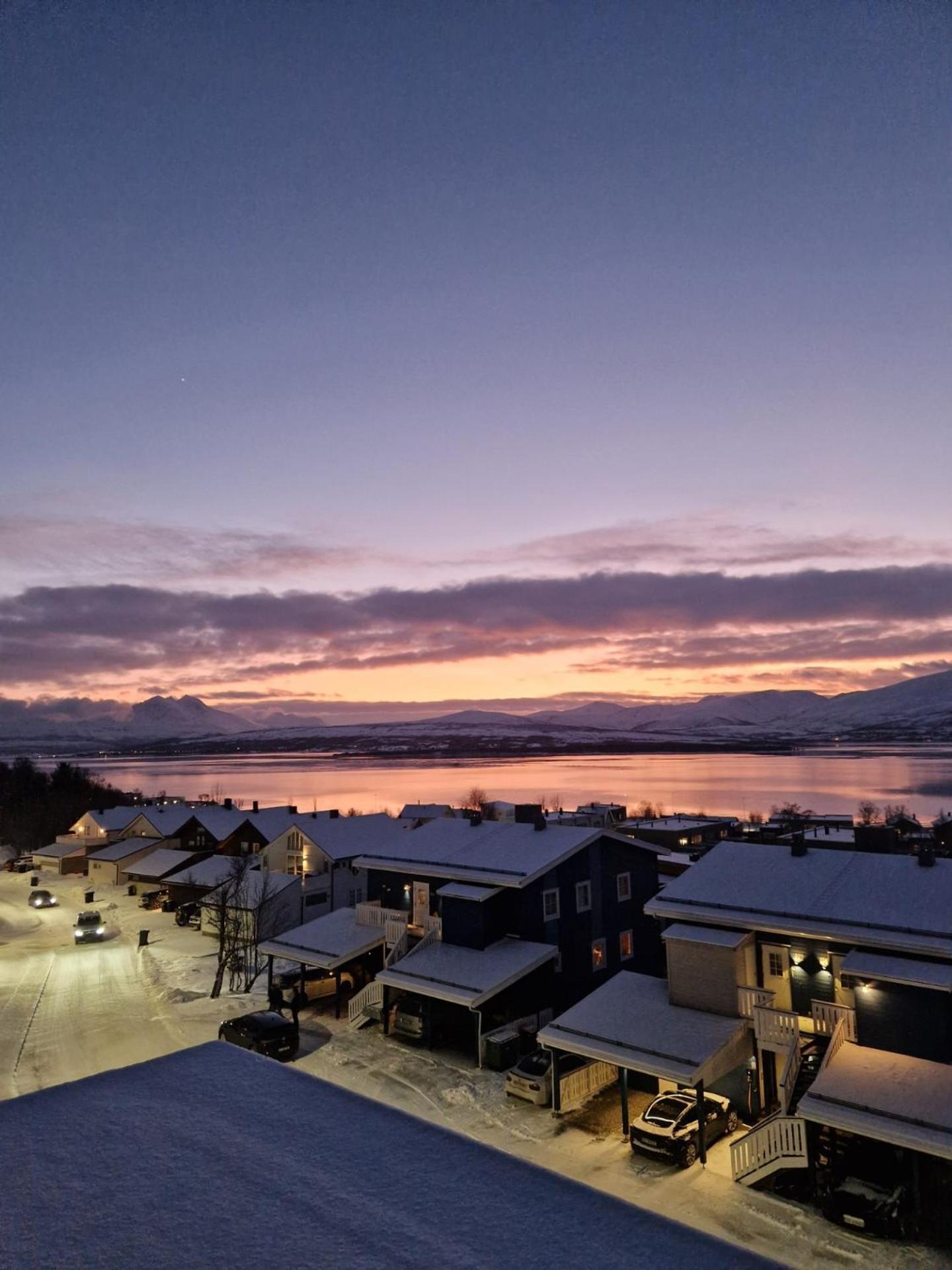 Apartment I Naerheten Av Telegrafbukta Tromso