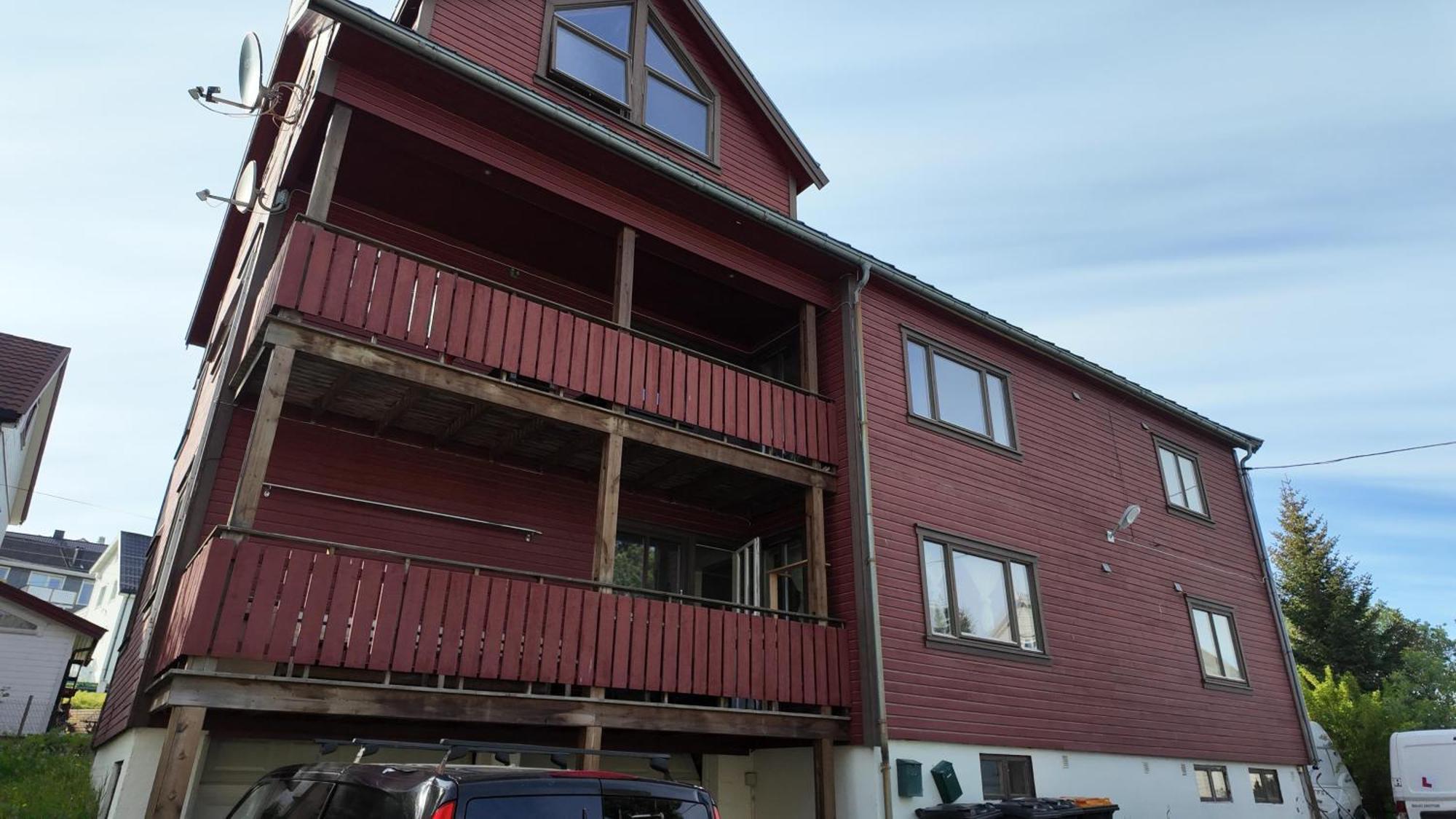 Near To Center Of Apartment