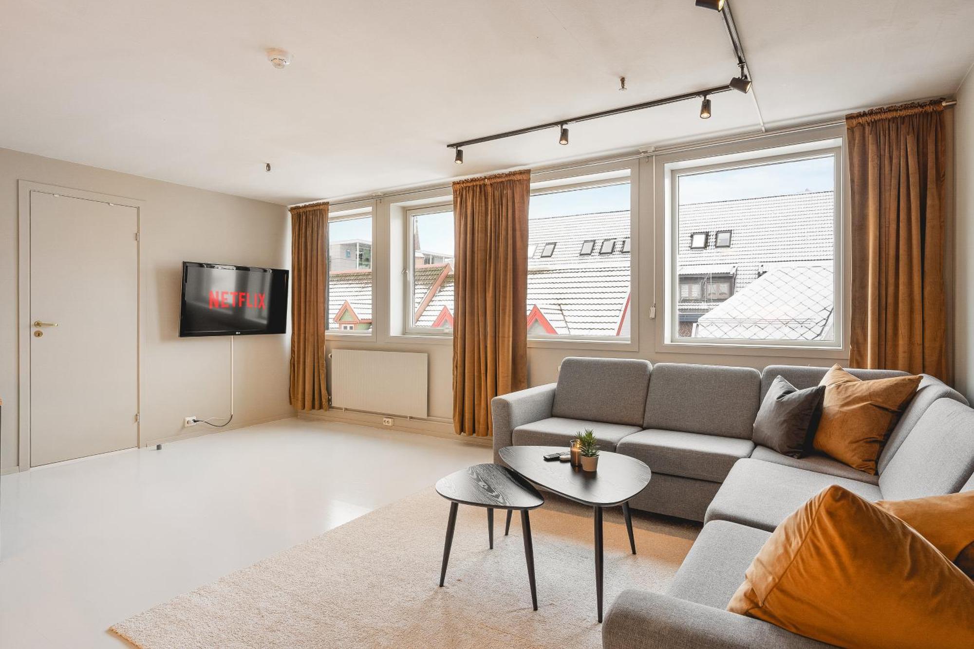 Arctic Homes - Downtown Penthouse *