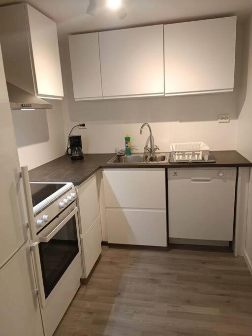 Cozy Close To Downtown *