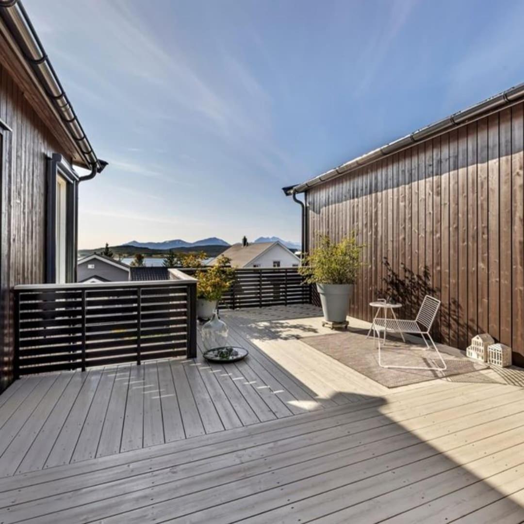 Spacious House With Sea And Mountain Views Tromso