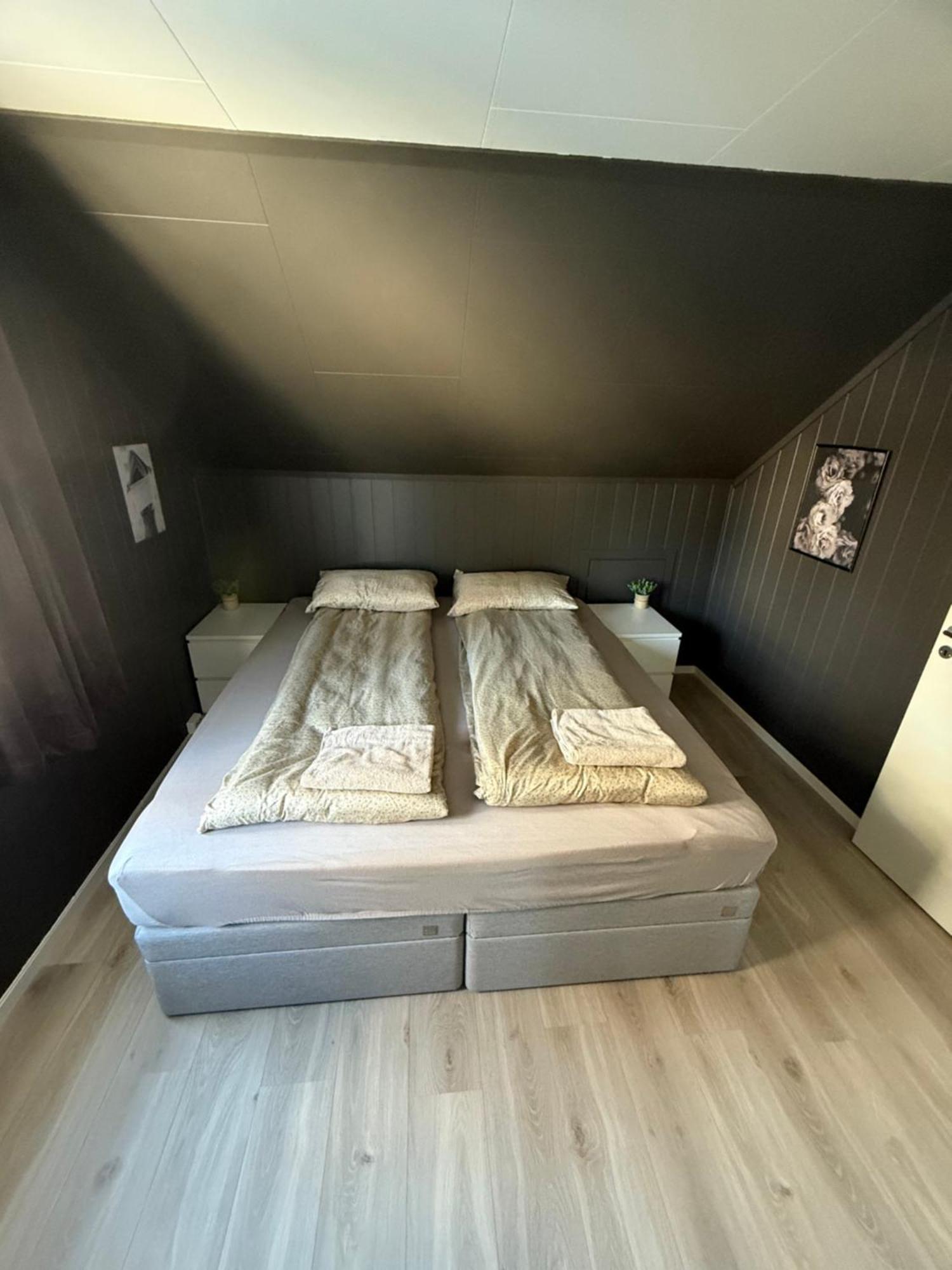 Alfheim Apartment, Central, Free Parking, Free Wifi *