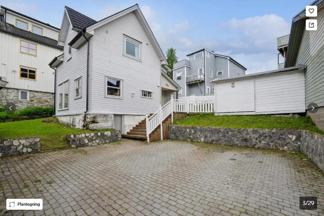 Aurora Seaside Heritage Holiday home Tromso