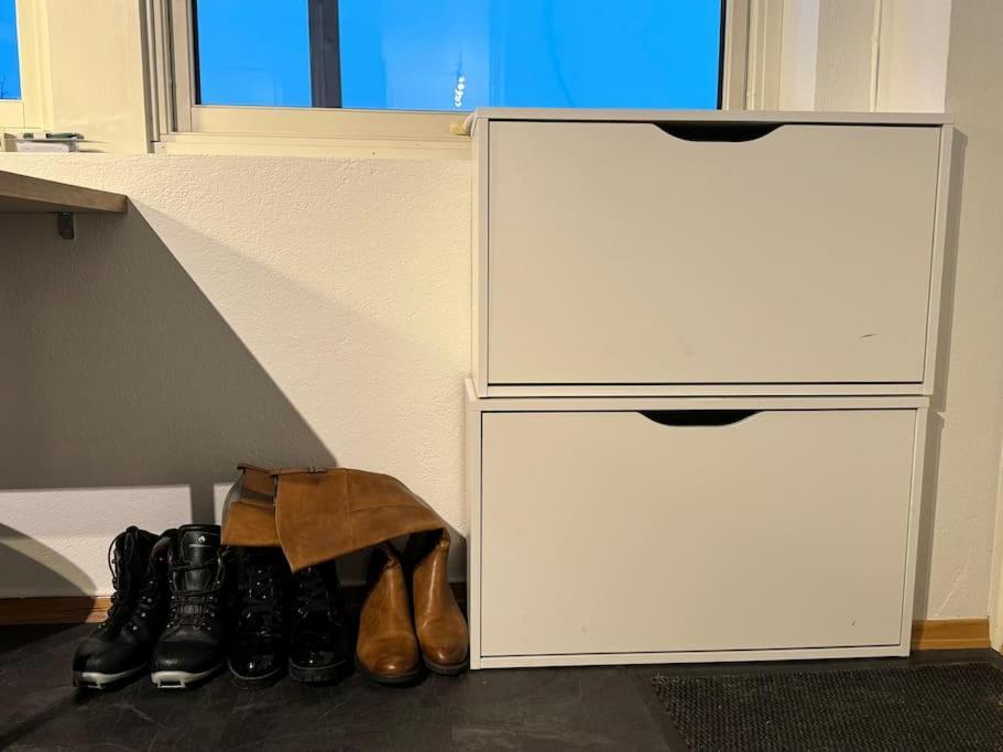 Sentralt I Med Parkering, Egen Inngang Apartment *