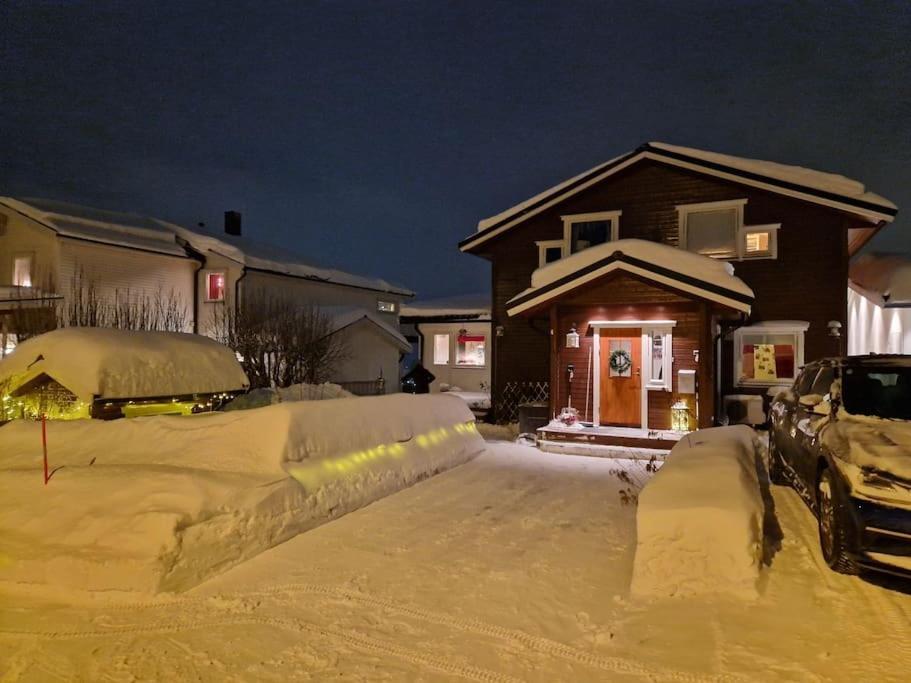 Apartment Sentralt I Med Parkering, Egen Inngang Tromso