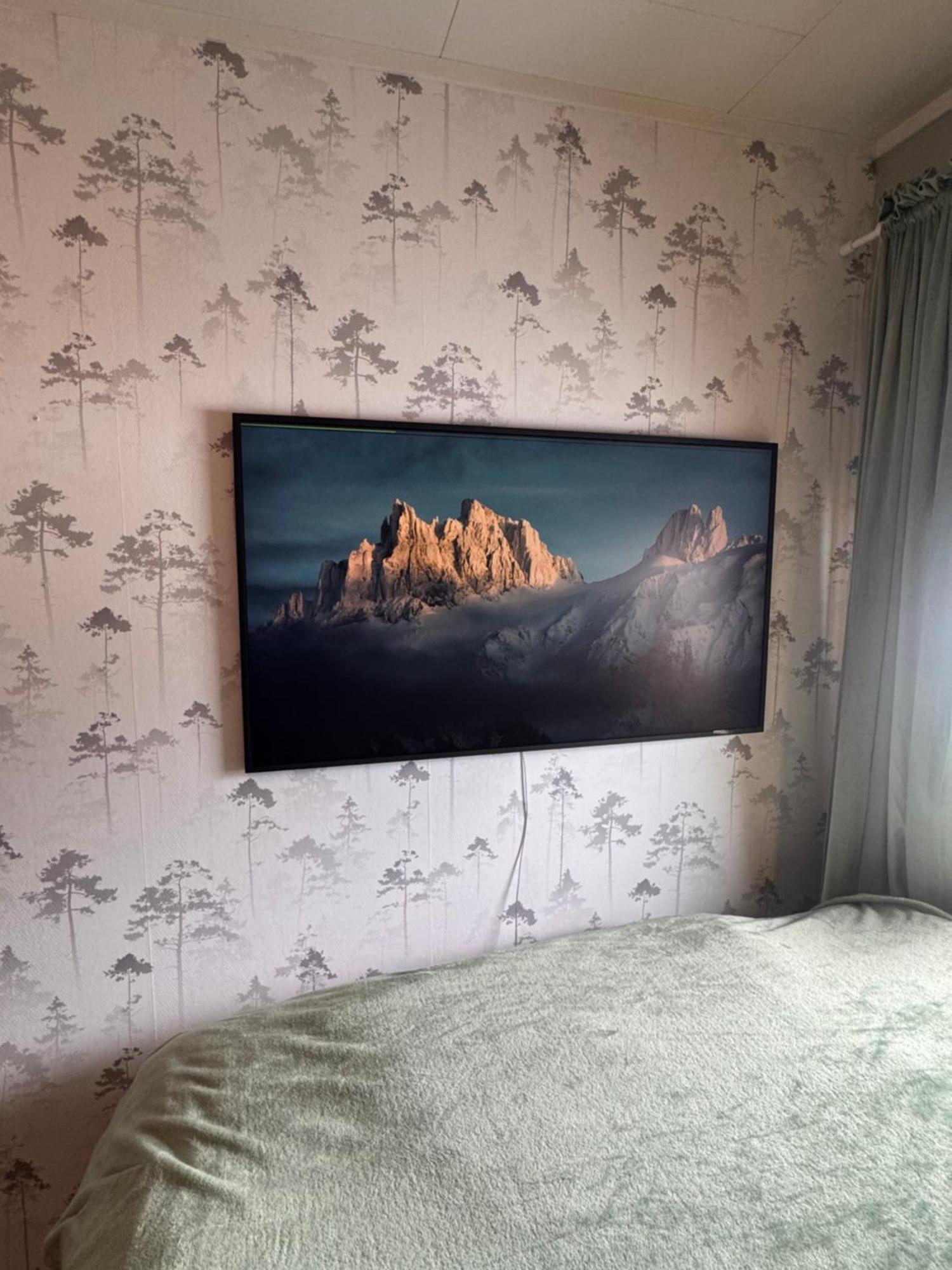 Modern 2 Bedroom Luxury King Bed, New Queen Bed, Free Parking, Perfect For Aurora Hunting And Exploring Kvaloya, Tromso, And Surrounding Islands Year-round Appartement Tromsø