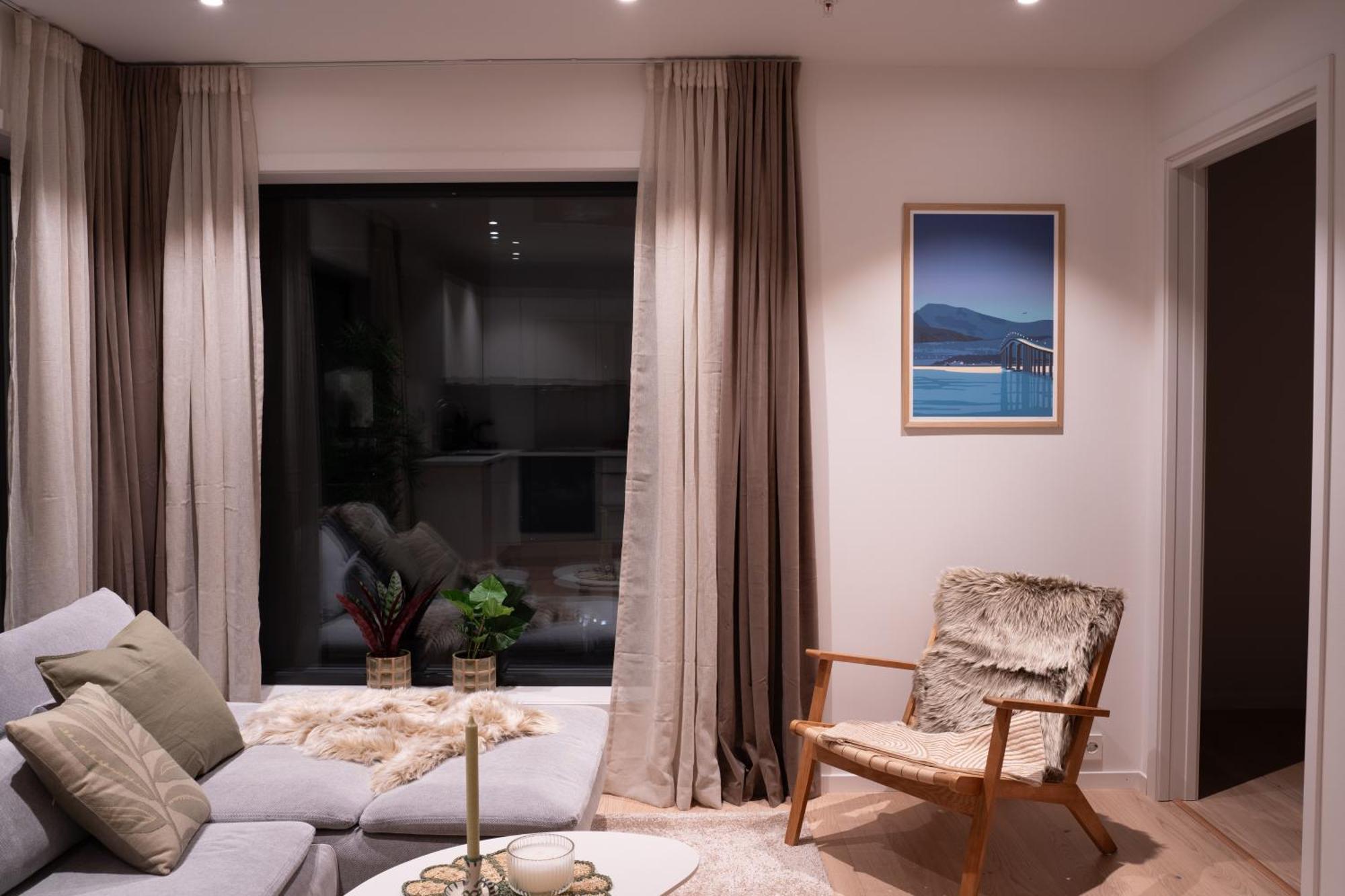 Apartment Moderne Ved Sjokanten *