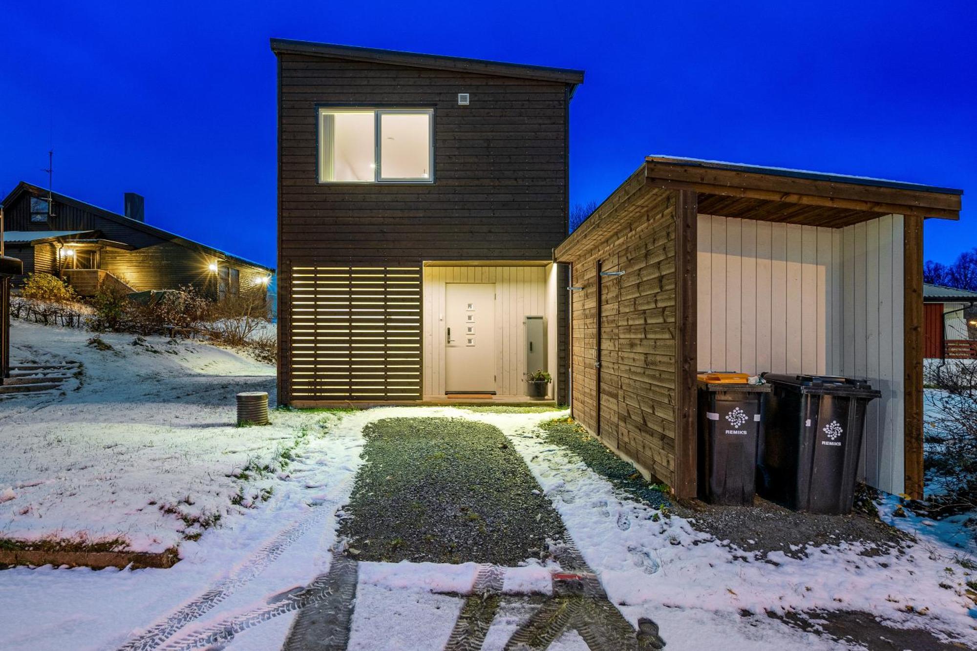 Arctic Luxury I Free Parking Villa *