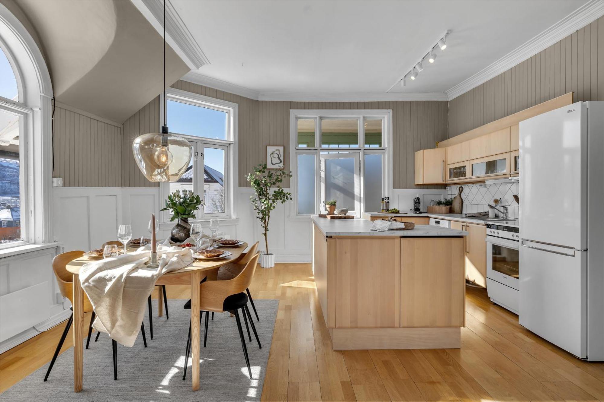 Lovely Center With Amazing Views And Free Parking! Tromso