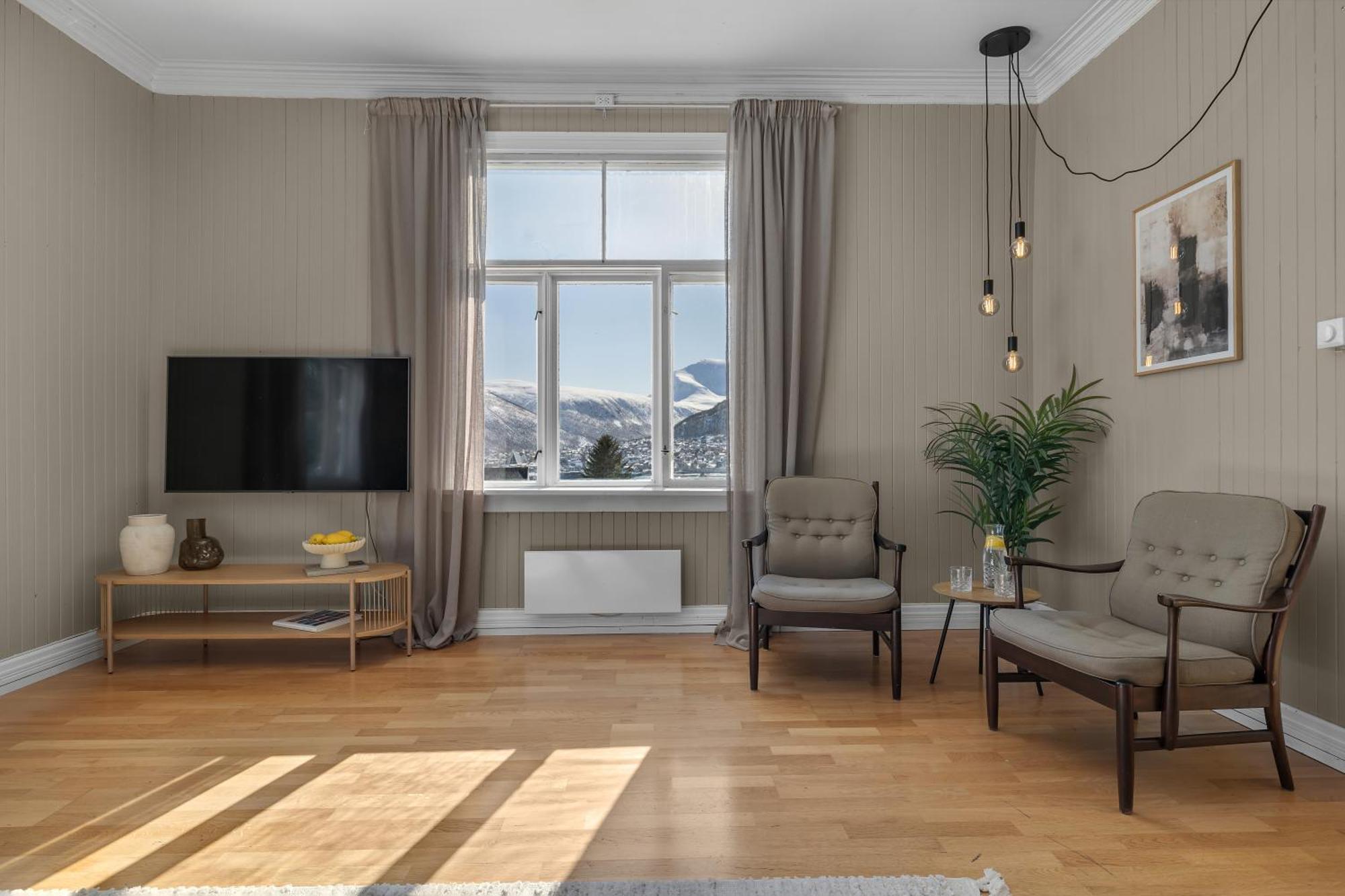 Apartment Lovely Center With Amazing Views And Free Parking! Tromso