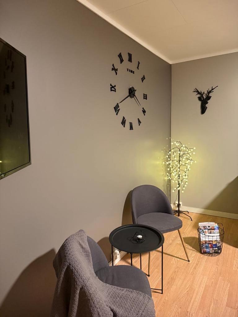 Cozy - Free Parking & Wi-fi Apartment