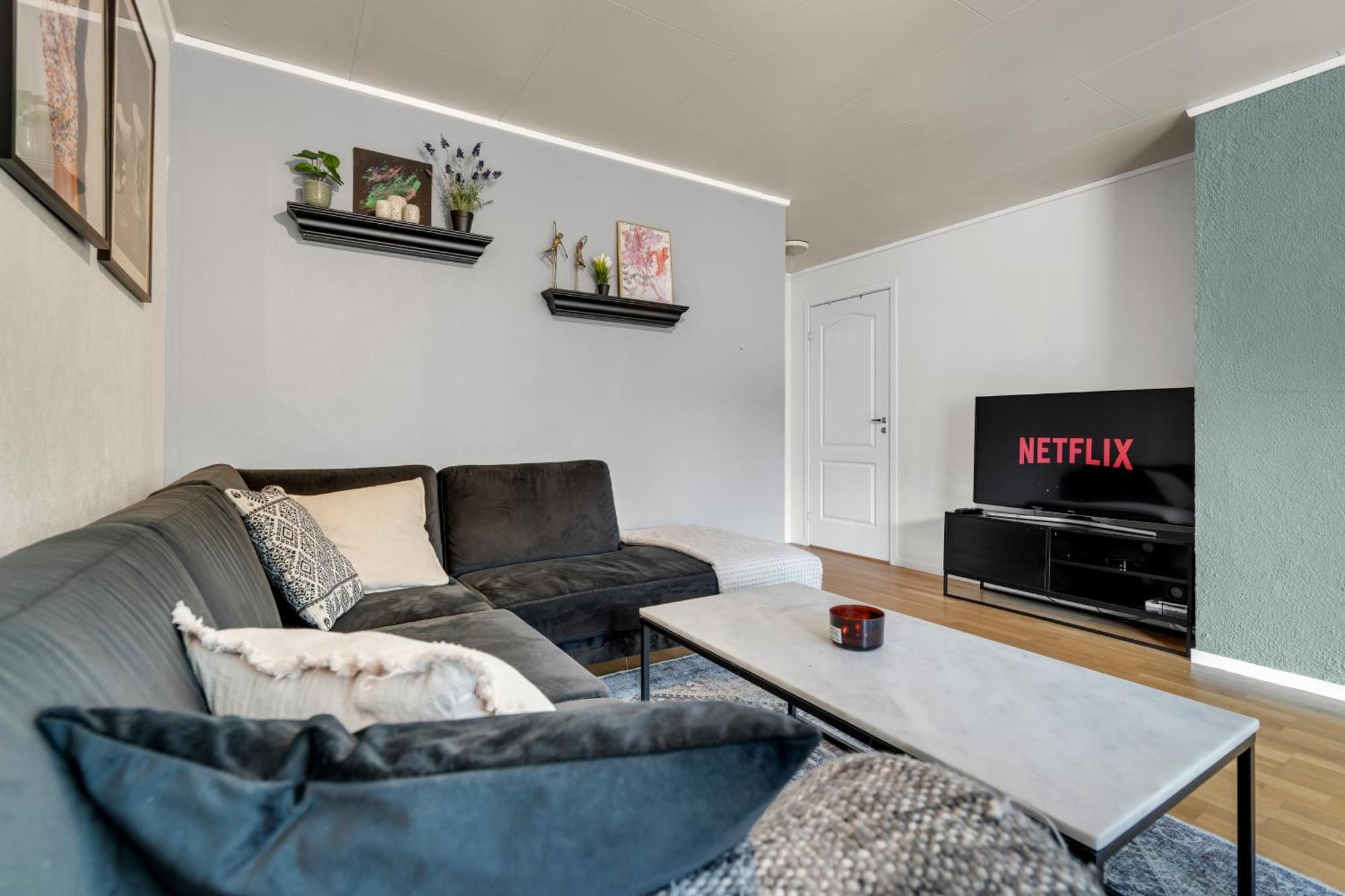 Cozy Arctic - With Free Parking Apartment *