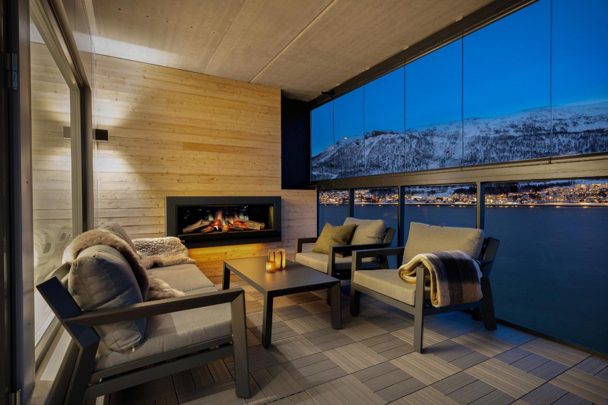 The Luxury Polar View *