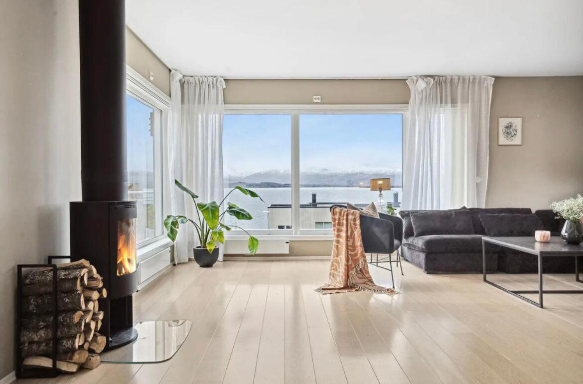 New And Modern Family With A View Tromso