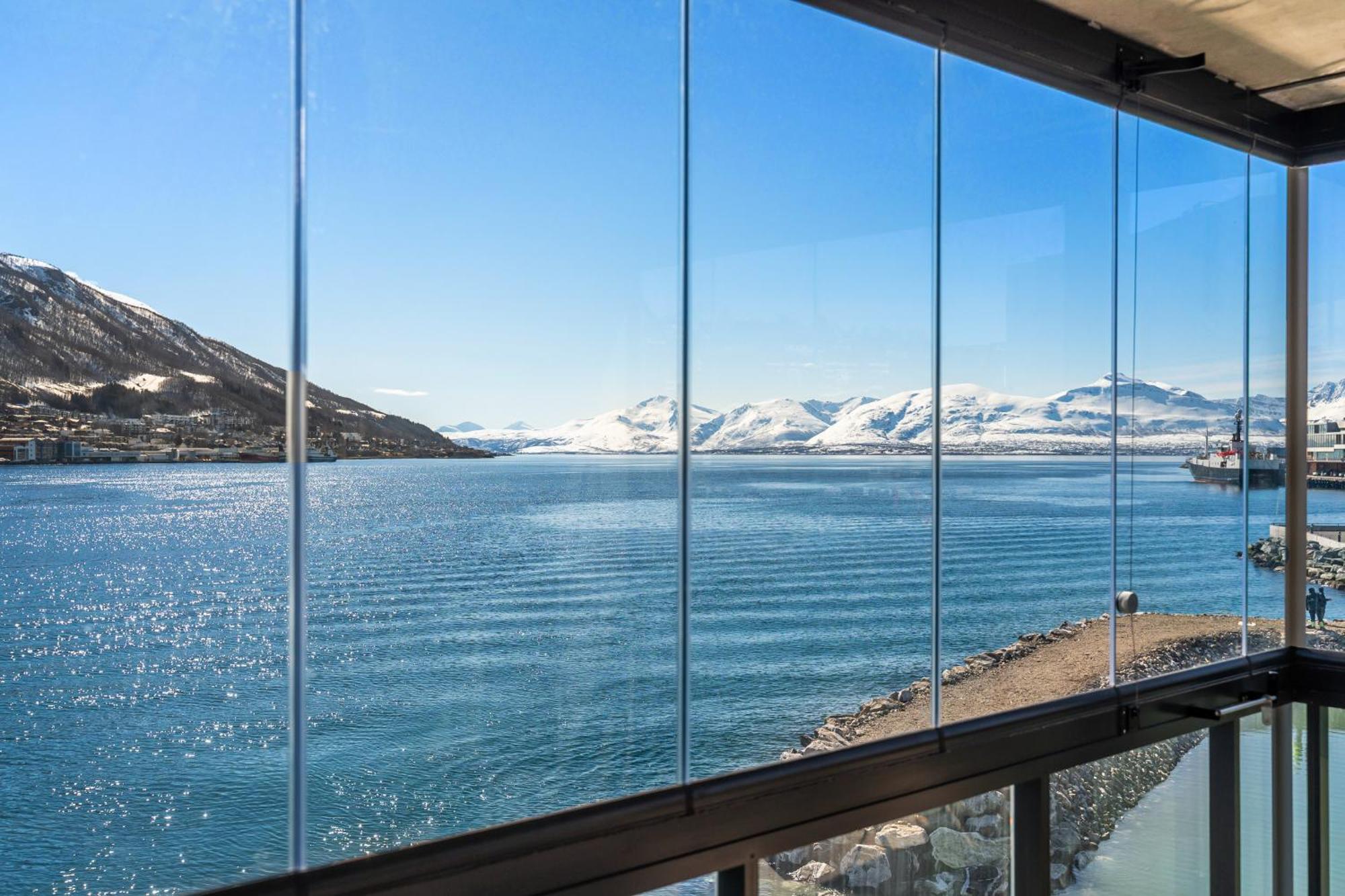 Premium Penthouse Sea & Mountain View Apartment *