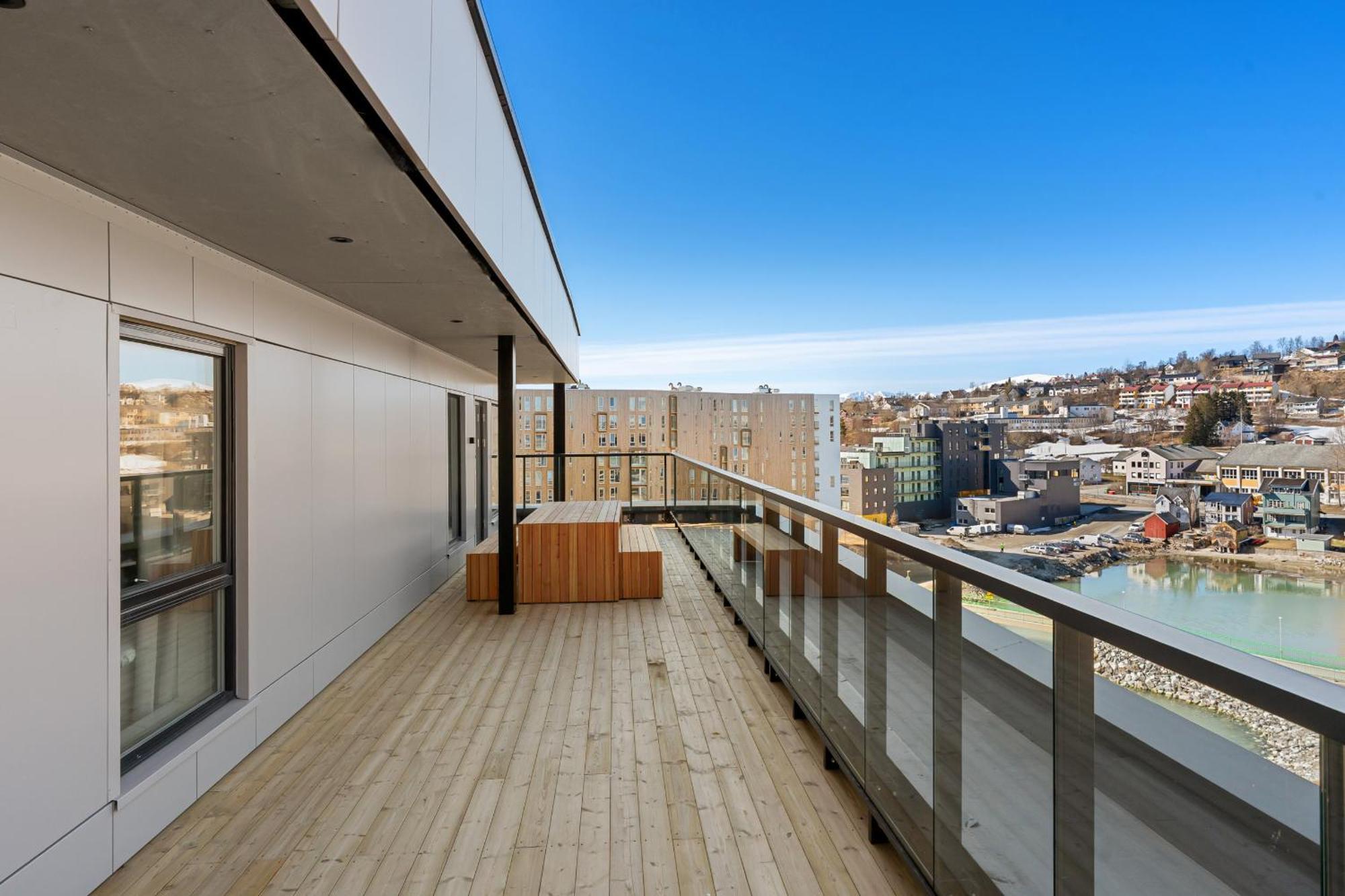 Premium Penthouse Sea & Mountain View Apartment